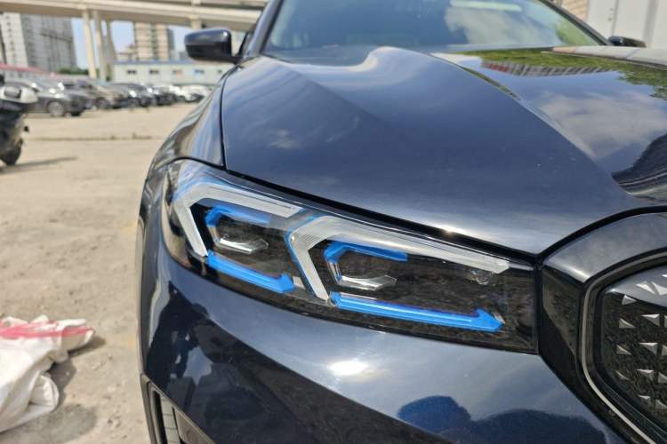Used BMW i3 2025 eDrive 40 L Midnight Sports Package
