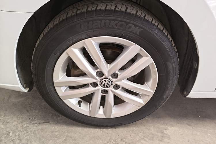 Used Volkswagen Jetta 2019 Dream Edition 1.4L Manual Fashion Version