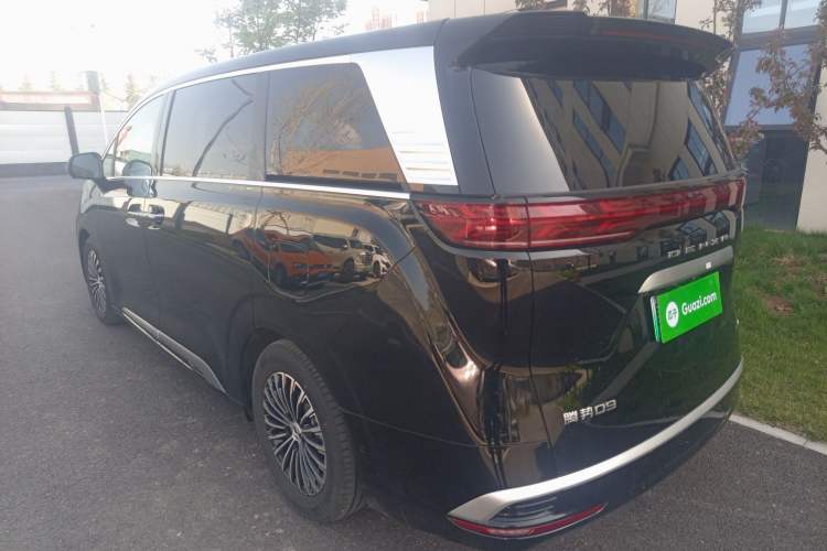 Used Denza D9 2024 DM-i 980 Four-Wheel Drive Flagship Model