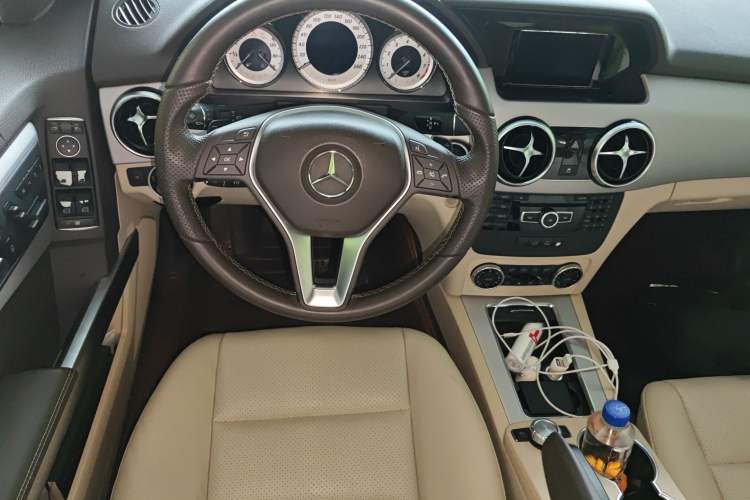 Used Mercedes-Benz GLK-Class 2014 GLK 260 4MATIC Dynamic Model
