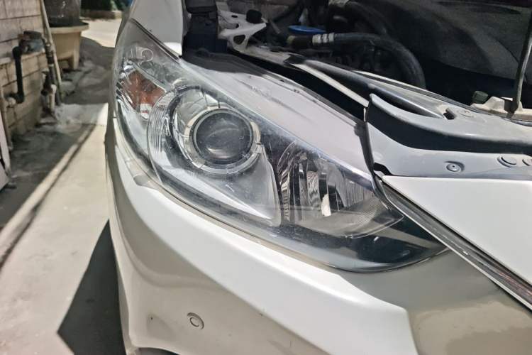 Used Mazda Atenza 2015 2.0L Blue Sky Fashion Edition
