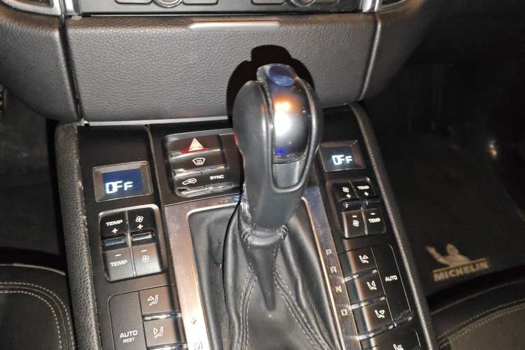 Used Porsche Macan 2014 Macan 2.0T Gear Lever