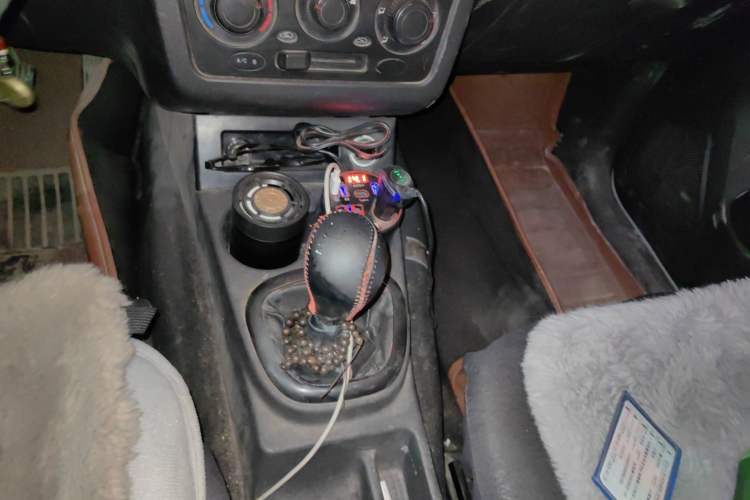 Used Dongfeng Fengon 330 2019 1.5L Manual Practical II China VI Gear Lever