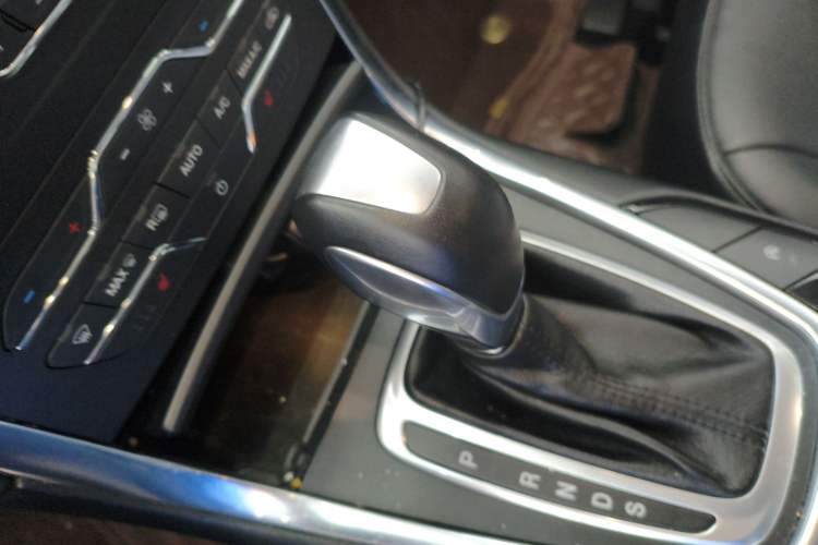 Used Ford Edge 2018 EcoBoost 245 Two-Wheel-Drive Titanium 7-Seater China VI Standard
