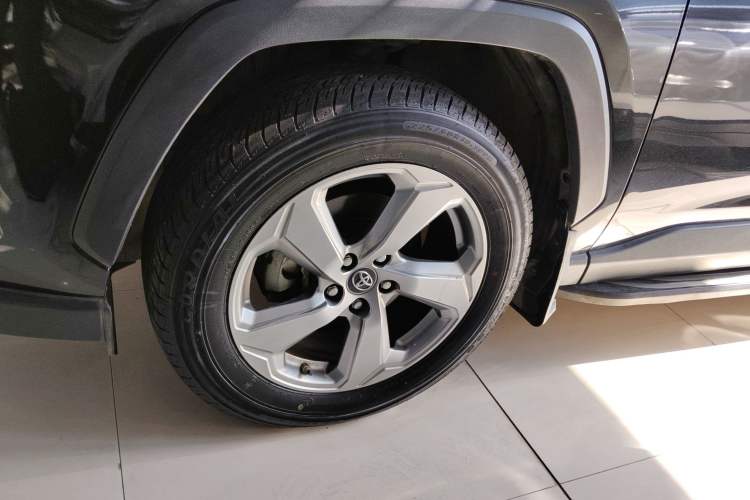 Used Toyota RAV4 2021 2.0L CVT 4x4 Trend Edition
