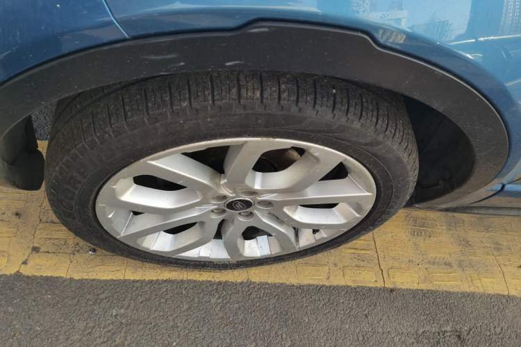 Used Land Rover Range Evoque 2013 2.0T 5-Door Ignite Edition Left Front Wheel Hub