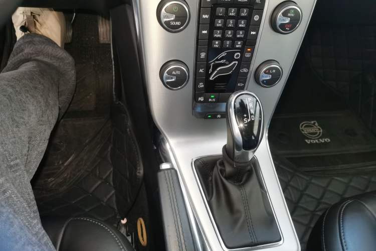 Used Volvo V40 2017 T3 Zhiya Edition