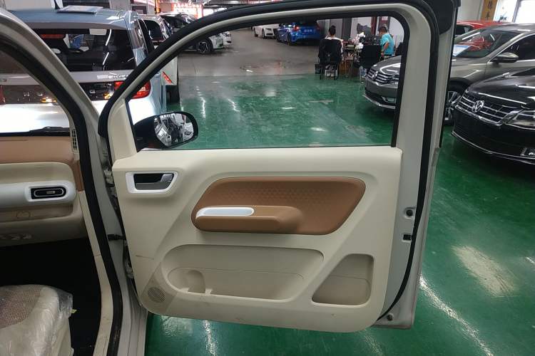 Used Wuling Hongguang MINIEV 2024 3rd Generation 215km Youth Edition
