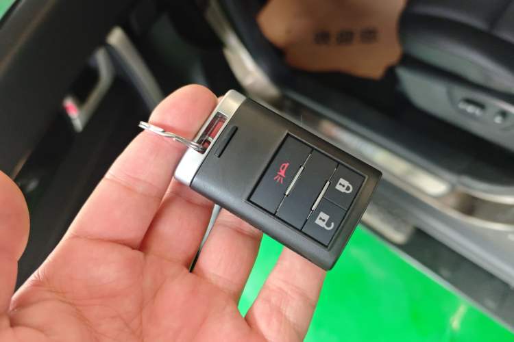 Used Chevrolet Captiva 2015 2.4L Two-Wheel Drive Urban Version 7 Seats
