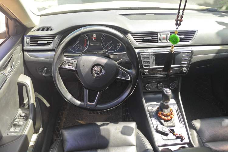 Used Skoda Superb 2016 TSI330 DSG Smart Drive Edition Steering Wheel