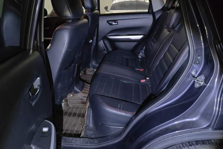 Used Suzuki Vitara 2016 1.4T Automatic Two-Wheel Drive Luxury Version Left Rear Seat