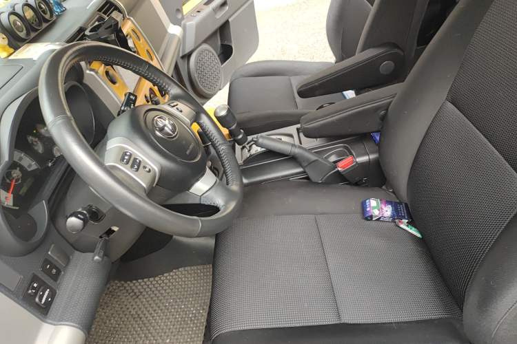 Used Toyota FJ Cruiser 2018 4.0 Automatic Middle East Left Front Seat