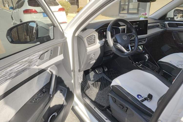 Used Volkswagen Tayron X 2024 330TSI Two-Wheel-Drive Prestige High-Energy Edition
