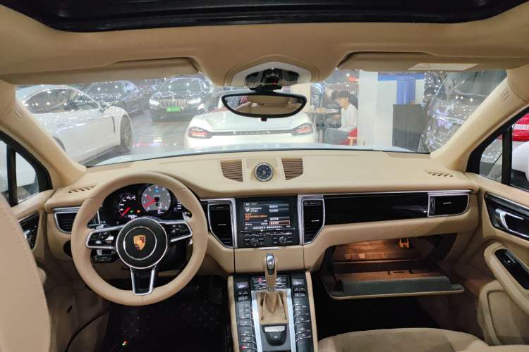 Used Porsche Macan 2016 Macan S 3.0T Center Console