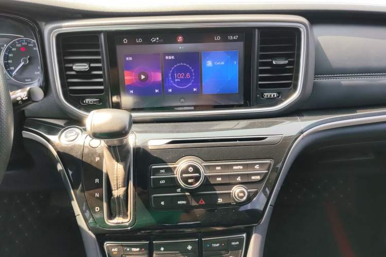 Used GAC Trumpchi M8 2018 320T Luxury Edition Audio And AC Panel
