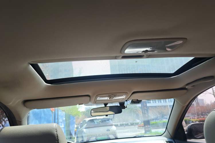 Used Hyundai Celesta 2011 1.6L Automatic Luxury Version
