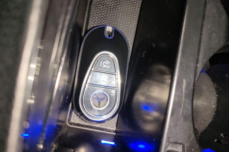 Used Mercedes-Benz C-Class 2024 Restyled C-Class 260 L Sport Edition Vehicle Key