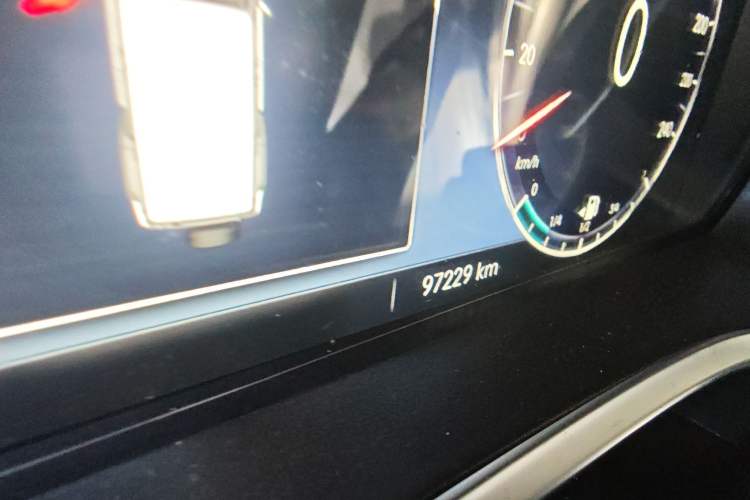 Used BAIC Off-Road BJ40 2019 2.3T Automatic Four-Wheel Drive Urban Hunter Edition Premium Model China VI Emission Standard
