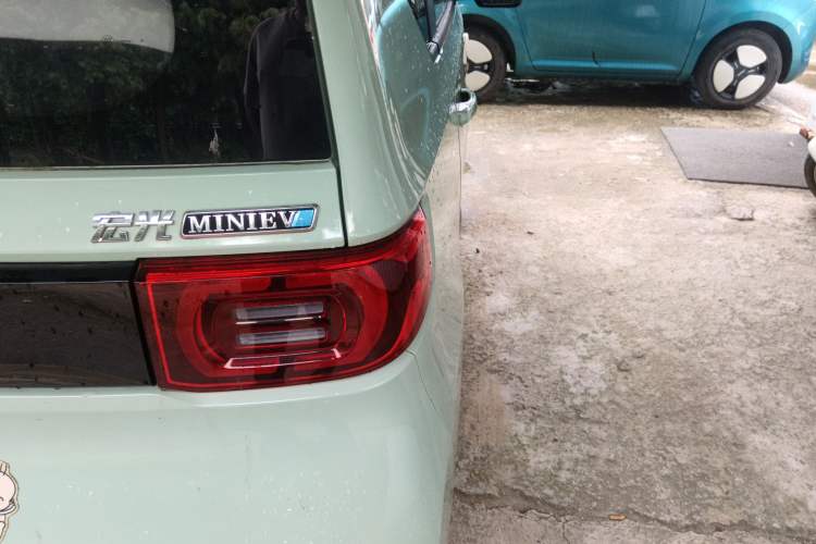 Used Wuling Hongguang MINIEV 2021 Macaron Premium Model – Lithium-NMC