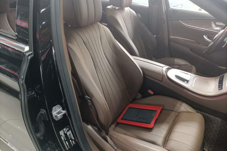 Used Mercedes-Benz E-Class 2022 Second Facelift E 300 L Luxury Edition
