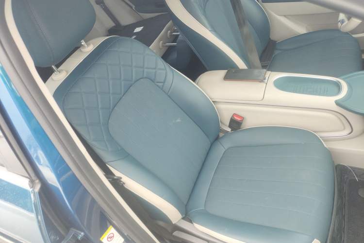 Used ORA Good Cat 2023 401 km Standard Range Comfort Version Lithium Iron Phosphate