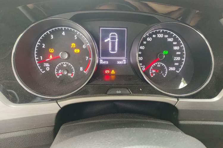 Used Volkswagen Touran 2016 Volkswagen Touran L 280TSI DSG Comfort Edition
