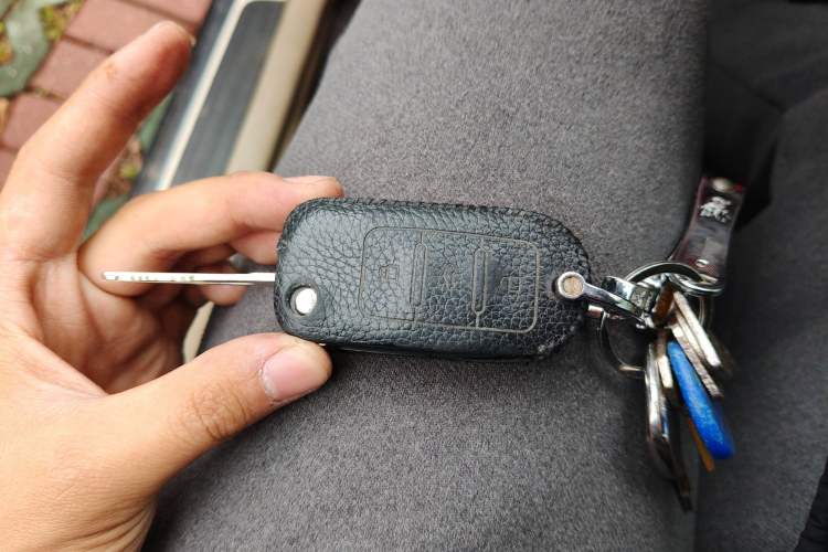 Used Nissan Tiida Sedan 2008 1.6L Manual Smart Version Vehicle Key