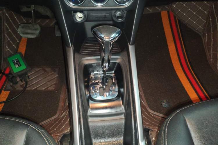 Used Peugeot 301 2017 1.6L Automatic Luxury Edition Gear Lever