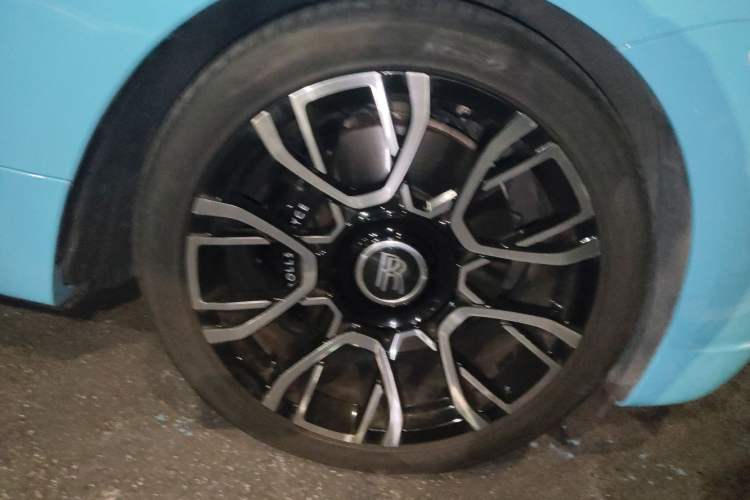 Used Rolls-Royce Dawn 2018 6.6T Standard Edition
