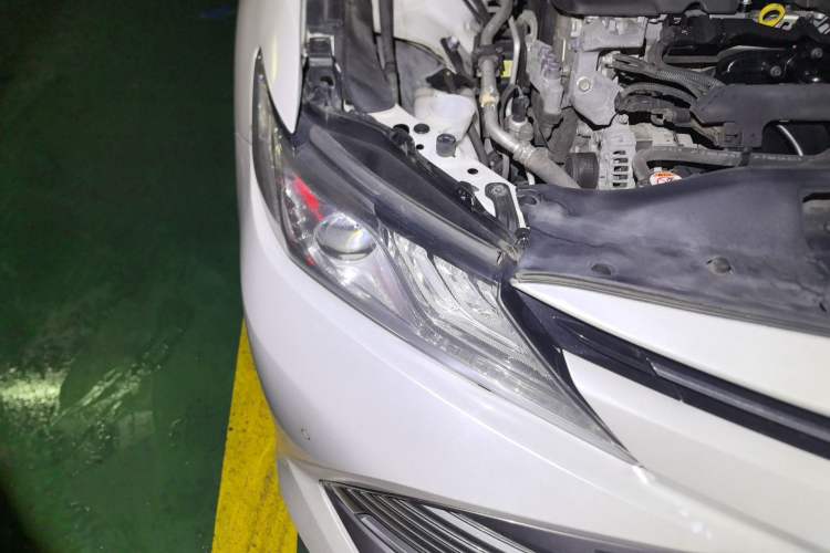 Used Toyota Camry 2018 2.5G Luxury Edition Right Front Headlight