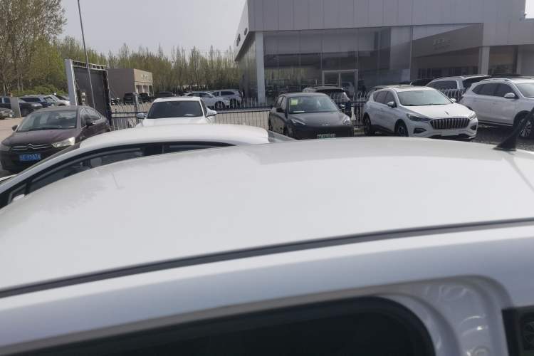 Used Wuling Hongguang MINIEV 2020 Freedom Version Lithium Iron Phosphate Roof