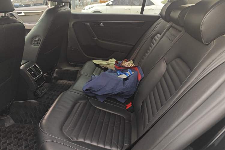 Used Volkswagen Magotan 2013 1.8TSI Luxury Model