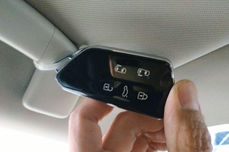 Used Volkswagen Viloran 2024 380TSI Luxury Edition Vehicle Key