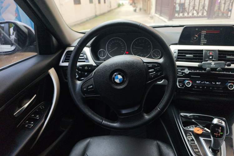 Used BMW 3 Series 2016 320Li Fashion Model
