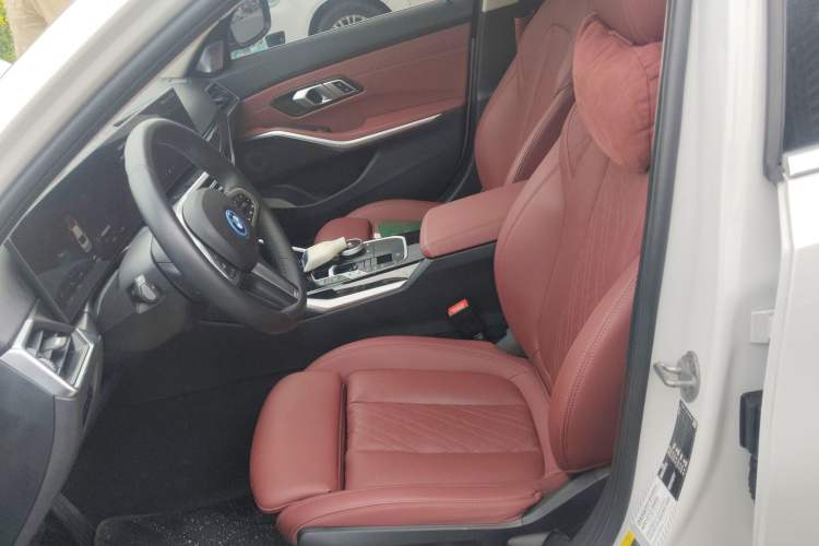 Used BMW i3 2024 eDrive 35 L Left Front Seat