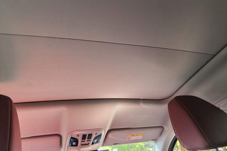 Used Wey VV5 2017 2.0T Ultra-Luxury Version
