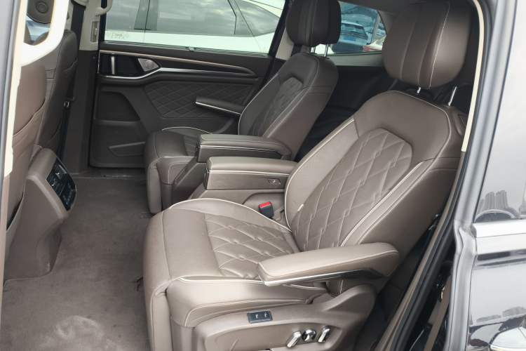 Used Volkswagen Viloran 2020 380TSI Prestige Edition
