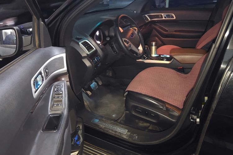 Used Ford Explorer 2013 3.5L Deluxe Model