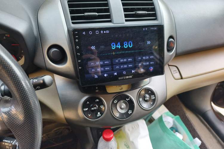 Used Toyota RAV4 2011 2.0L Automatic Luxury Edition
