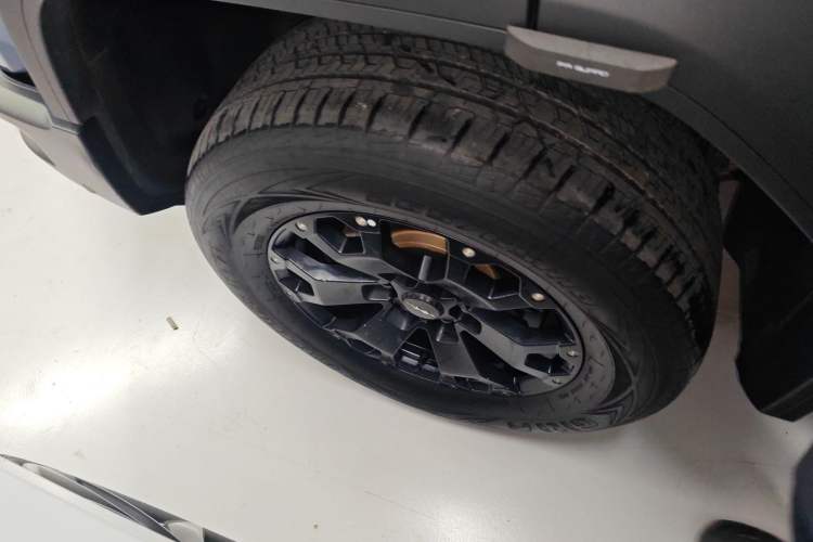 Used Formula Leopard 5 2023 Cloud Ride Flagship Edition Exterior 5