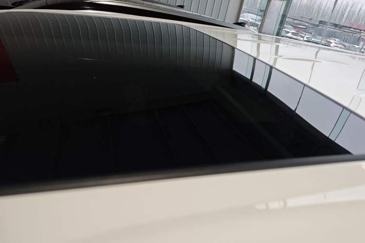 Used Buick GL8 2021 Land Cruiser Executive Class 652T Luxury Model Roof