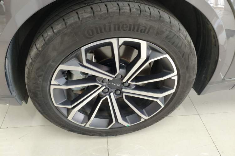 Used Lynk & Co 09 EM-P 2023 2.0TD EM-P Long-Range Version PM 7-Seater Exterior 4