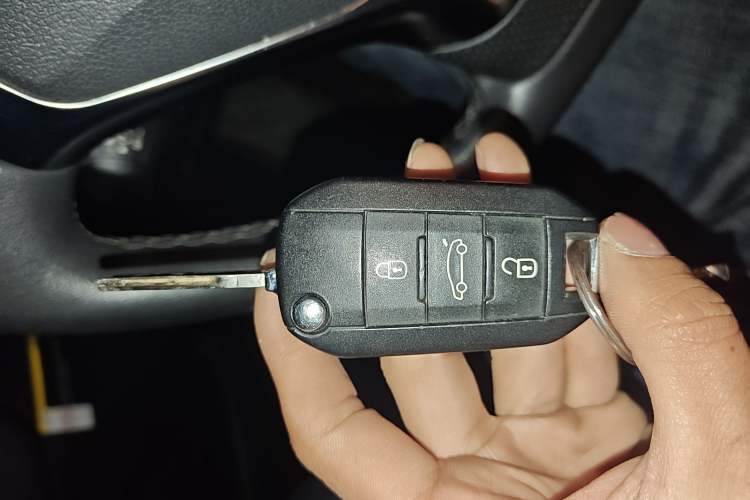 Used Peugeot 3008 2013 2.0L Automatic Trend Edition