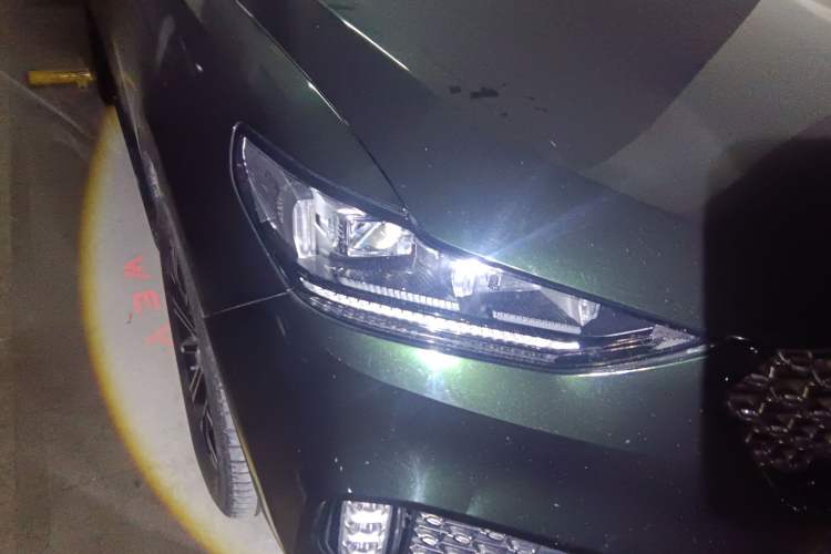 Used Wey VV6 2020 2.0T Two-Wheel Drive Smart Protection+