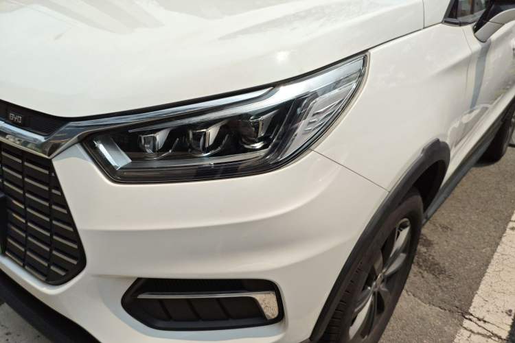 Used BYD Yuan New Energy 2019 EV360 Smart Connect Enjoyment Model Left Front Headlight