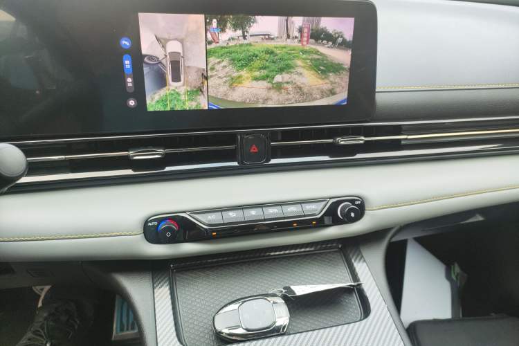 Used GAC Trumpchi EMPOW 2021 270T DCT J16 Version Audio And AC Panel