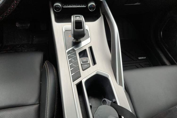 Used Geely Auto Coolray 2019 260T DCT Knight China VI Standard
