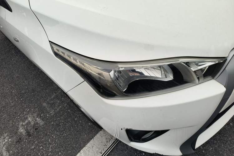 Used Toyota YARiS L Zhi Xuan 2015 1.5G Automatic Xuan Dong Sunroof Special Edition Right Front Headlight