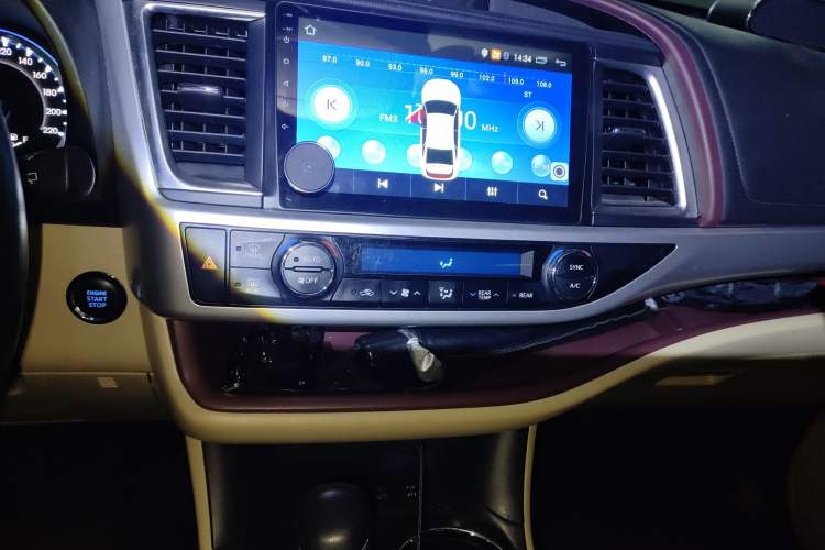 Used Toyota Highlander 2017 2.0T Four-Wheel Drive Luxury Edition 7 Seats