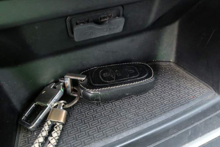 Used Geely Auto Vision X6 2018 1.8L Manual 4G Connect Luxury Edition